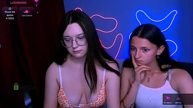 caroline honeyy online show from 06-27-26, 10:27