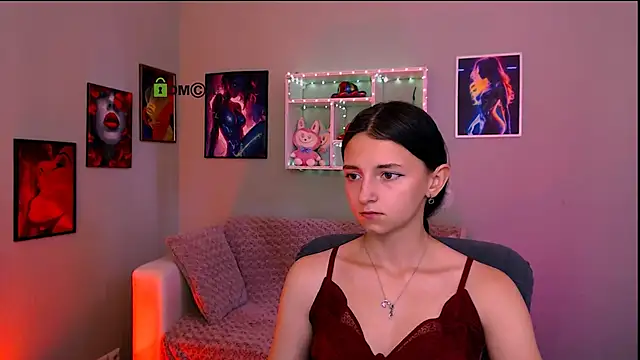 caroline honeyy online show from 06-16-26, 09:42