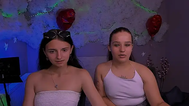 caroline honeyy online show from 07-27-26, 10:00