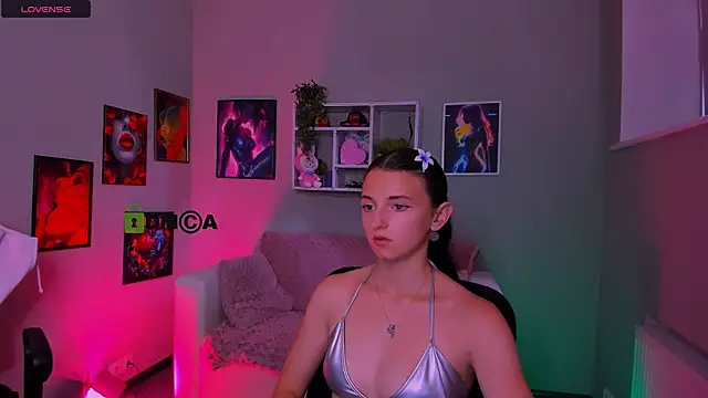 caroline honeyy online show from 07-28-26, 09:28