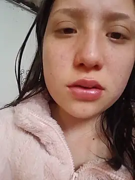 mileidy0106 online show from 06-18-26, 12:43