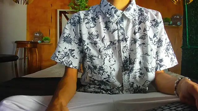 leonix love online show from 06-24-26, 12:48