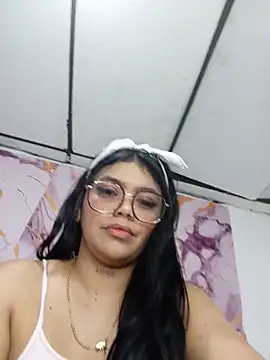 luxuryluna online show from 06-15-26, 12:12