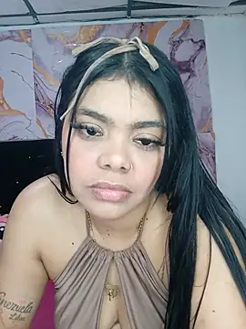luxuryluna online show from 06-25-26, 11:43