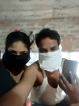 Hindicouple1 online show from 05-17-26, 04:29