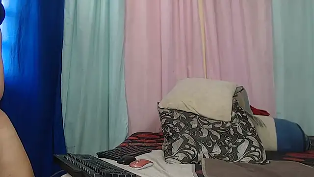 DonatelaHotCouple online show from 06-07-26, 06:02
