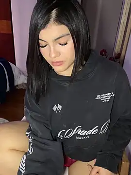 Emilyrosett  online show from 05-19-26, 09:55