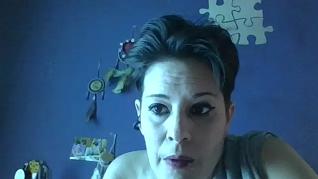 Estrella 40 online show from 05-17-26, 05:02