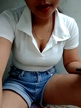 Mirra-a online show from 06-17-26, 11:36