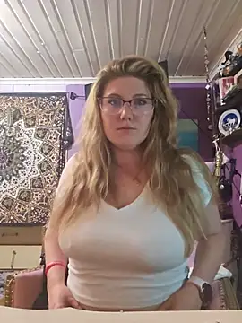 Snapshot of TasteMeVixen69 chatting on 07-19-26, 05:38 TasteMeVixen69 online show from 07-19-26, 05:38