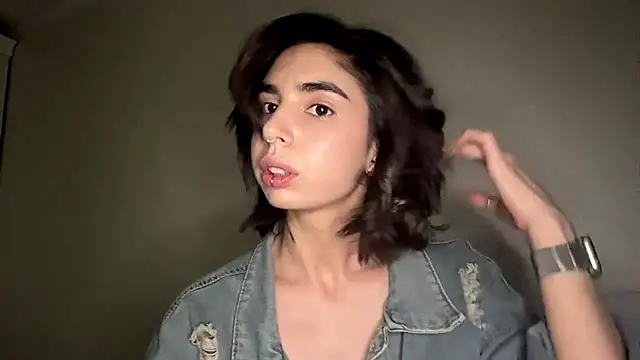 Snapshot of JessiaRuezga chatting on 05-17-26, 01:00 JessiaRuezga online show from 05-17-26, 01:00