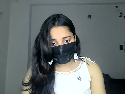 Snapshot of priyanks_sharma37 chatting on 06-19-26, 05:35 priyanks sharma37 online show from 06-19-26, 05:35