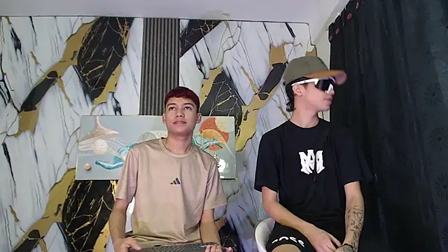KING LOVERS1 online show from 06-23-26, 01:20