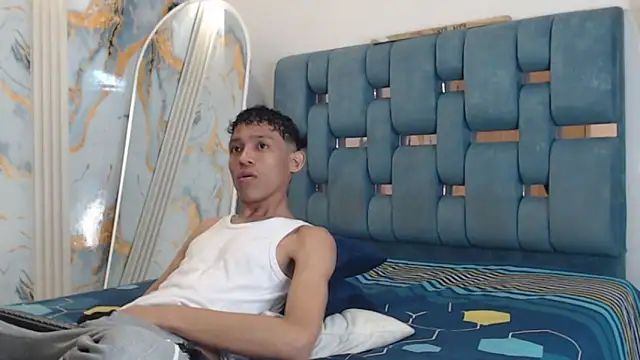 RONALDA HOT26 online show from 06-10-26, 01:23