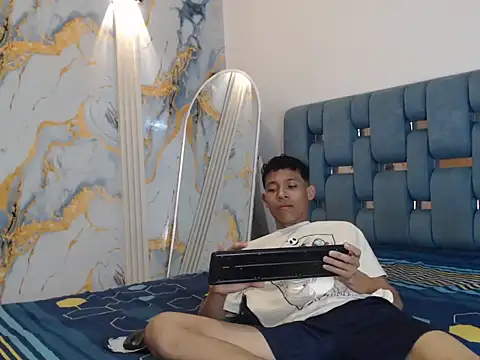 RONALDA HOT26 online show from 06-12-26, 01:42