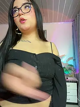 Snapshot of Lana_Hands chatting on 06-03-26, 05:52 Lana Hands online show from 06-03-26, 05:52