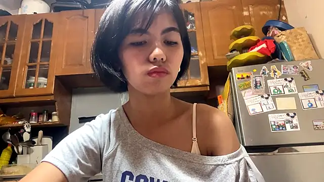 YukikoSchaefers online show from 05-25-26, 03:06