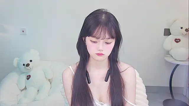 Evil-Bunny007 online show from 05-20-26, 10:56