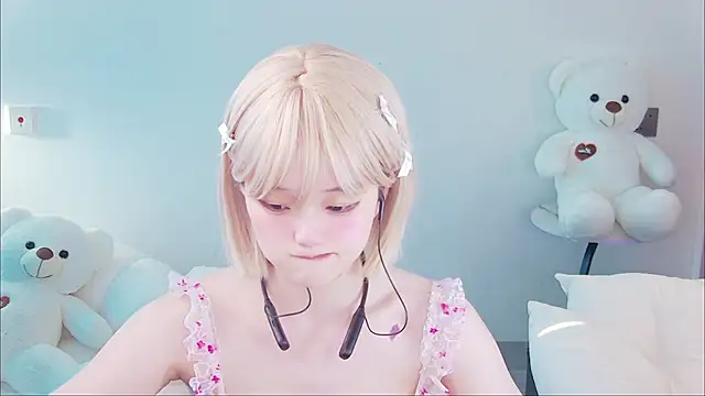 Evil-Bunny007 online show from 05-25-26, 10:47