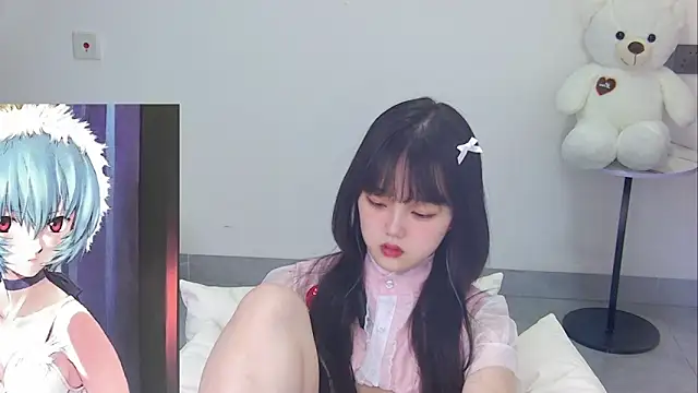 Evil-Bunny007 online show from 06-04-26, 12:21