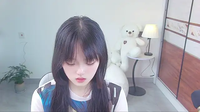 Evil-Bunny007 online show from 05-14-26, 09:39