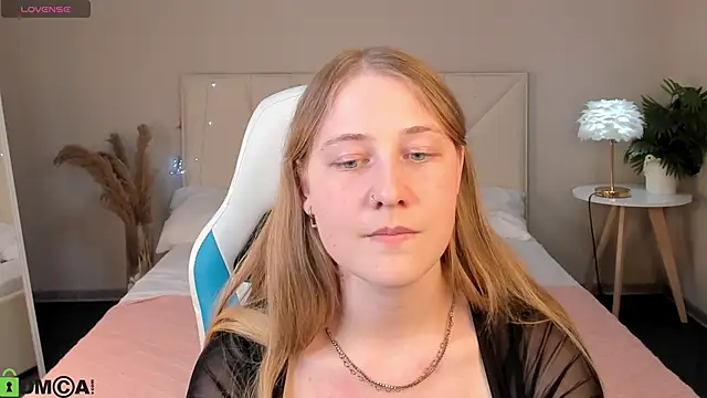 Olivia Iv online show from 05-19-26, 11:06