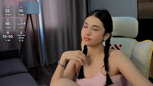 Snapshot of honeylanaa chatting on 06-27-26, 04:51 honeylanaa online show from 06-27-26, 04:51