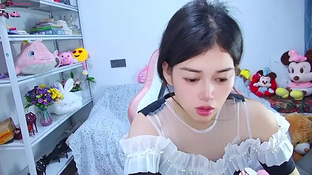 QinQin-888 online show from 06-17-26, 11:03