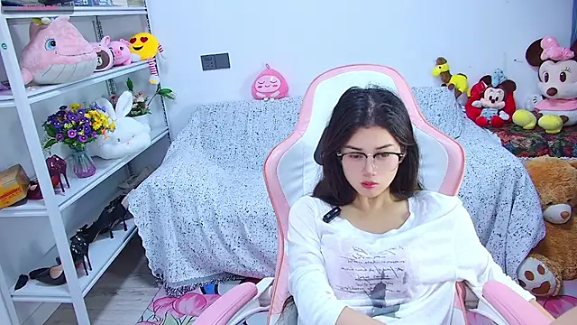 QinQin-888 online show from 06-15-26, 11:15