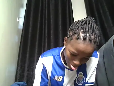 Chocolatebabe98 online show from 06-17-26, 12:04