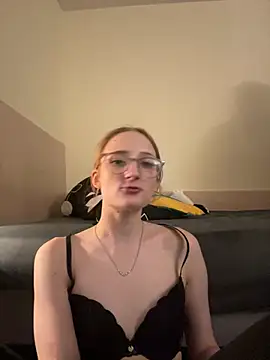 LauraundSteve  online show from 07-15-26, 08:49