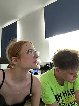 LauraundSteve  online show from 07-08-26, 05:02