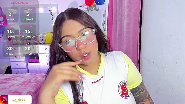 Kendra yul online show from 06-17-26, 11:47