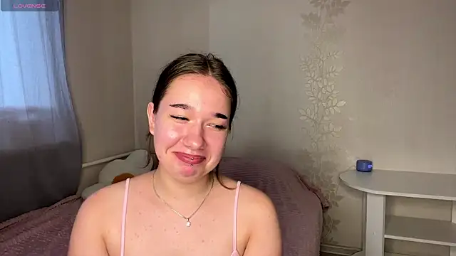 Snapshot of JanellSanschagrin chatting on 07-18-26, 11:41 JanellSanschagrin online show from 07-18-26, 11:41
