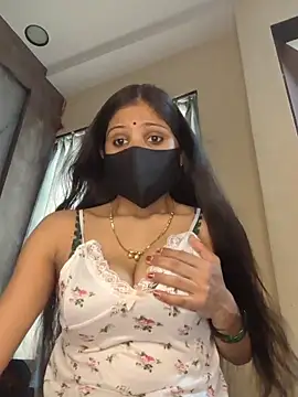 Snapshot of kaira_noty chatting on 06-23-26, 10:57 kaira noty online show from 06-23-26, 10:57