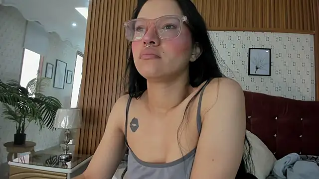 SophiieCalloway1 online show from 06-22-26, 02:03