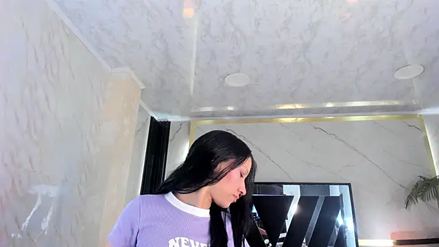 SophiieCalloway1 online show from 06-18-26, 02:33
