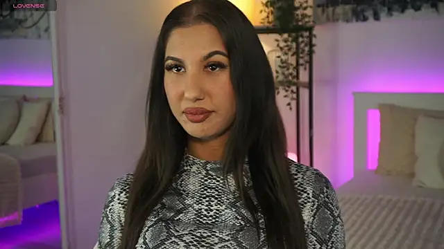 DianaMoonnn online show from 05-18-26, 02:33