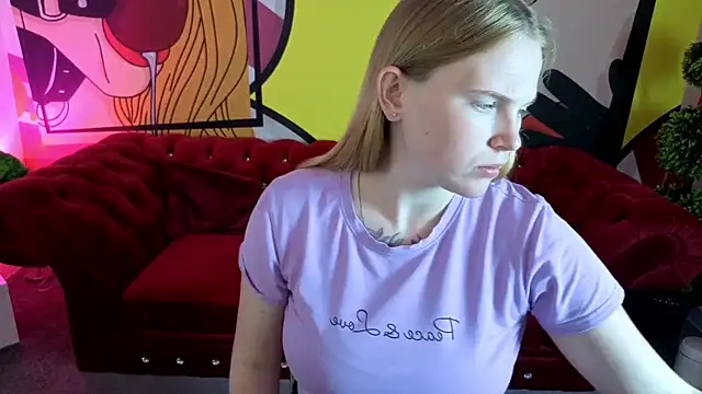 NikkyReyyy online show from 06-25-26, 05:45