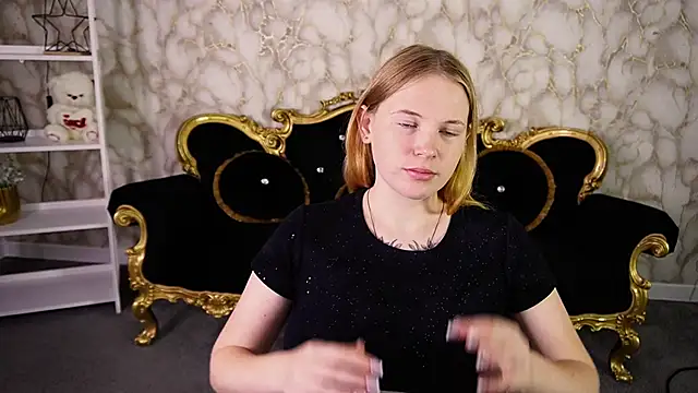 NikkyReyyy online show from 06-30-26, 05:40