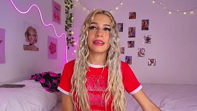 cinniaa  online show from 05-30-26, 01:34