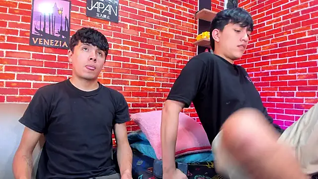 Hoot boyss  online show from 06-10-26, 08:32