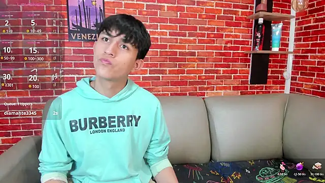 Hoot boyss  online show from 05-28-26, 07:42