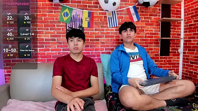 Hoot boyss  online show from 06-26-26, 08:03