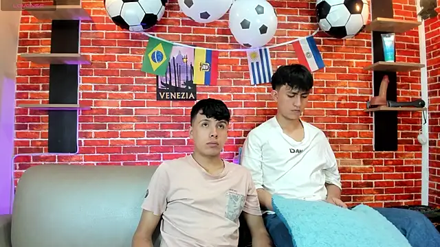 Hoot boyss  online show from 06-30-26, 08:20