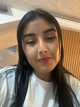 Snapshot of Alaia_22 chatting on 05-30-26, 05:25 Alaia 22 online show from 05-30-26, 05:25