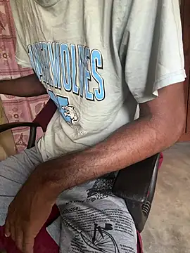 Snapshot of Inuchethi chatting on 02-26-25, 09:12 Inuchethi online show from 02-26-25, 09:12