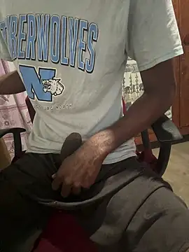 Snapshot of Inuchethi chatting on 03-03-25, 01:07 Inuchethi online show from 03-03-25, 01:07