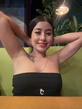 Luisa Madrid online show from 05-31-26, 01:22