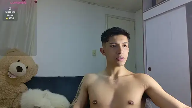 Thesaint xxx online show from 06-25-26, 11:43